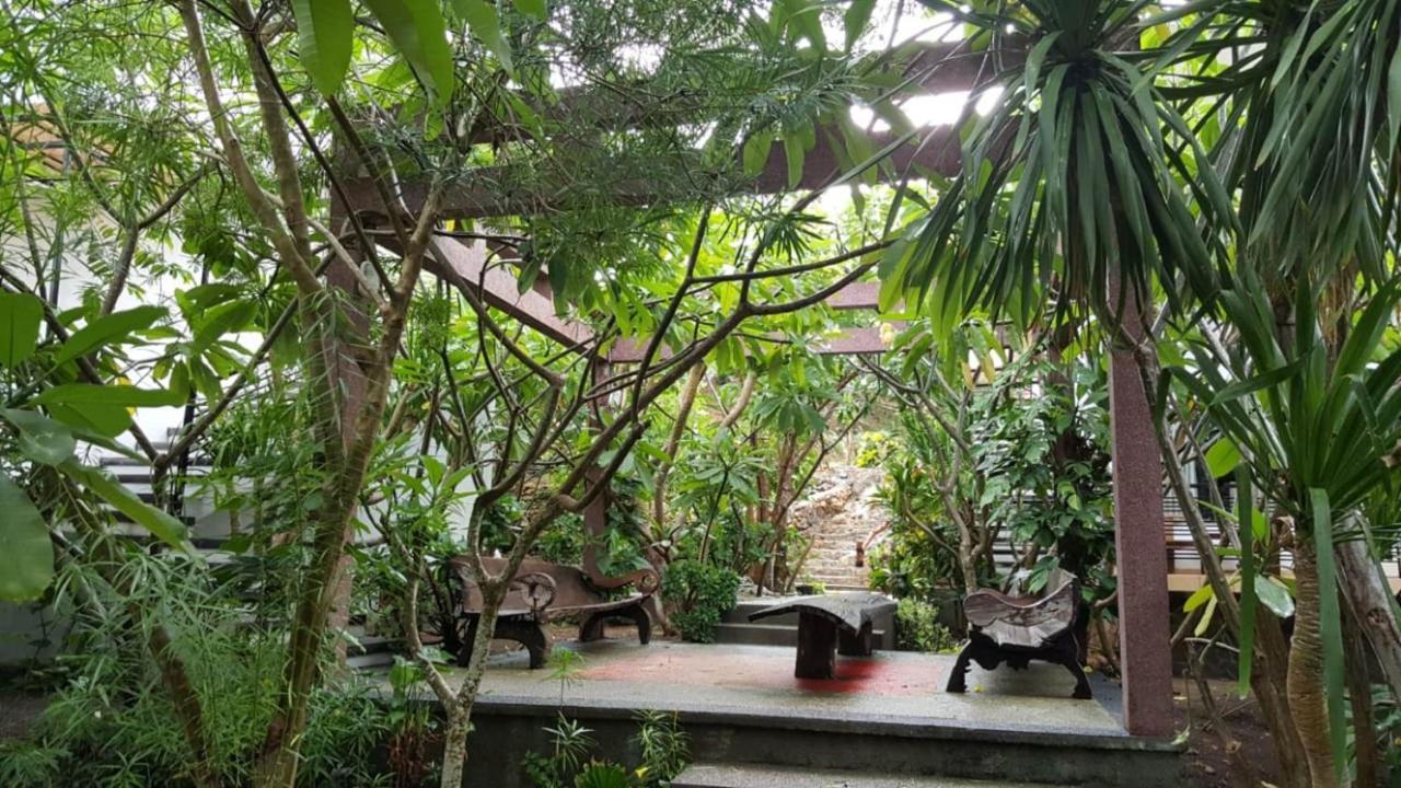 Exotic Komodo Hotel Labuan Bajo Exterior photo